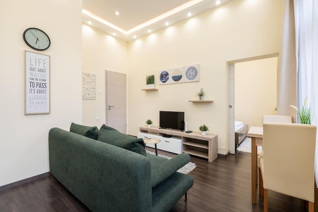 Peppy Home Of Harmony 布达佩斯 外观 照片